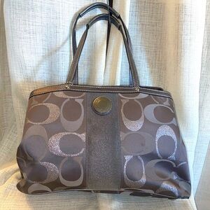 Coach Carryall Purse Bag with Kisslock.  Signature Gray.